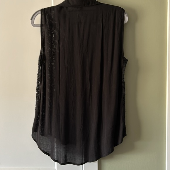 🌷Dorata Lace Top Cover Up - Picture 6 of 6